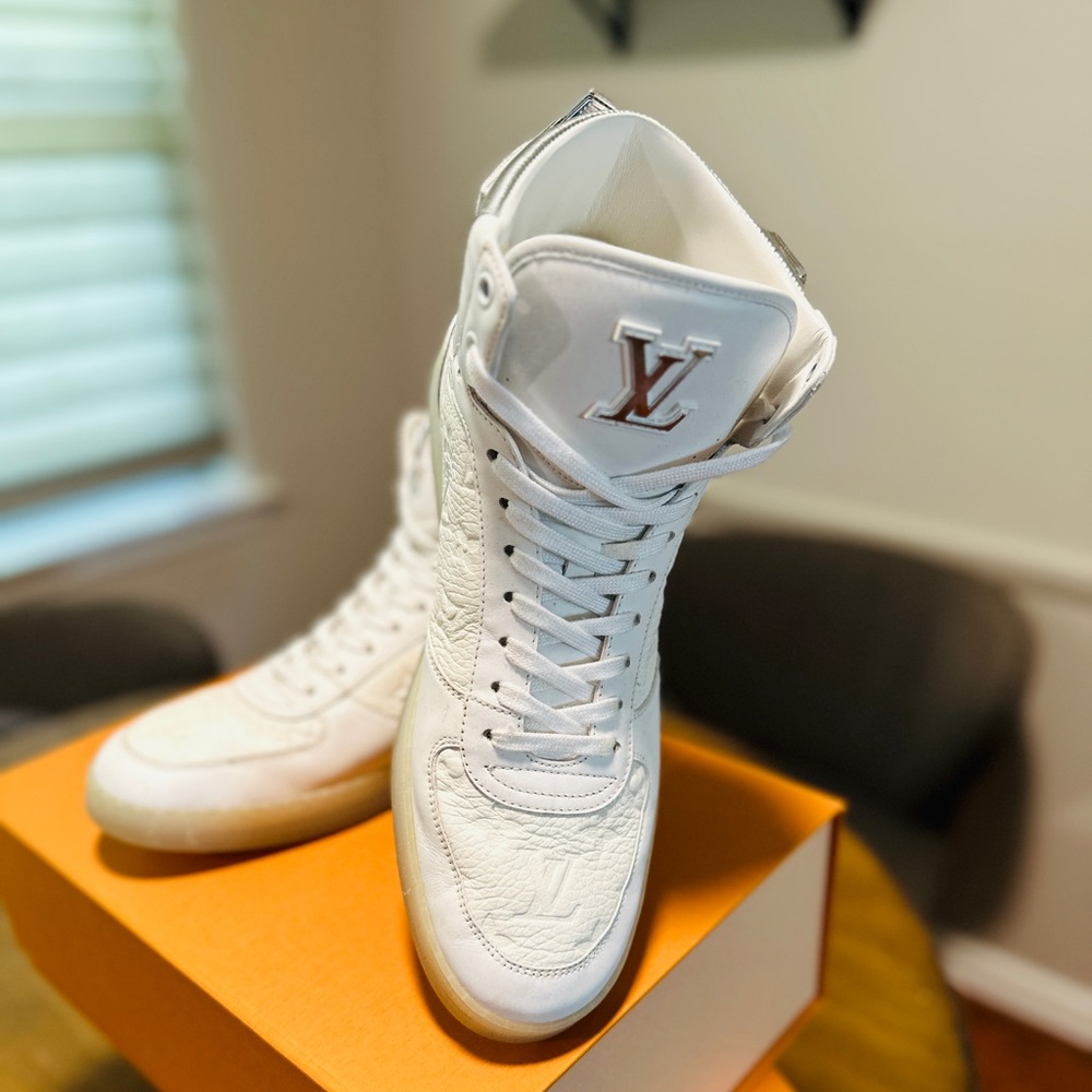 Men’s Louis Vuitton Rivoli Hightop Learher Sneakers